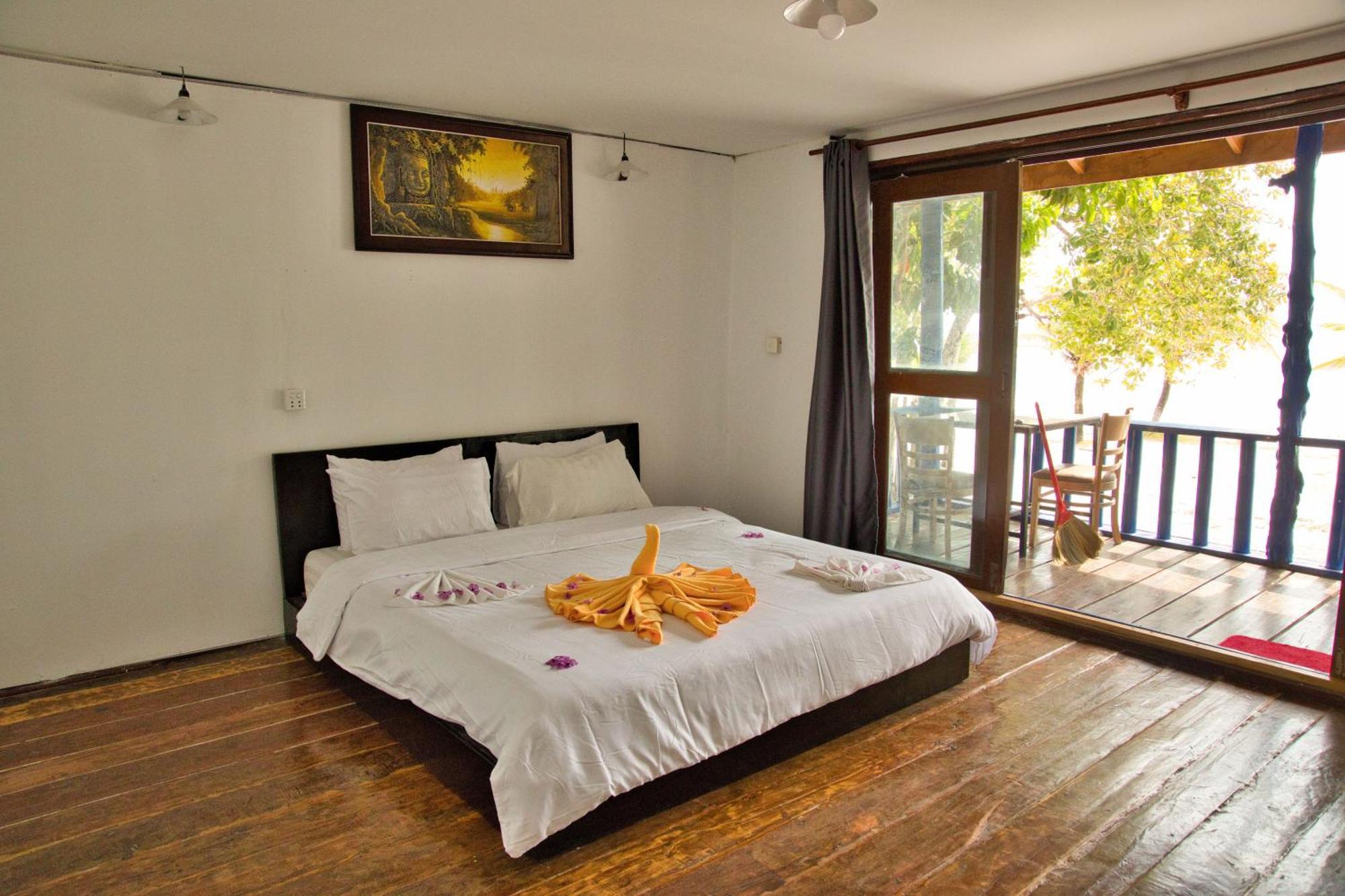 Koh Rong Beach Hostel And Bungalows Kaoh Touch Экстерьер фото
