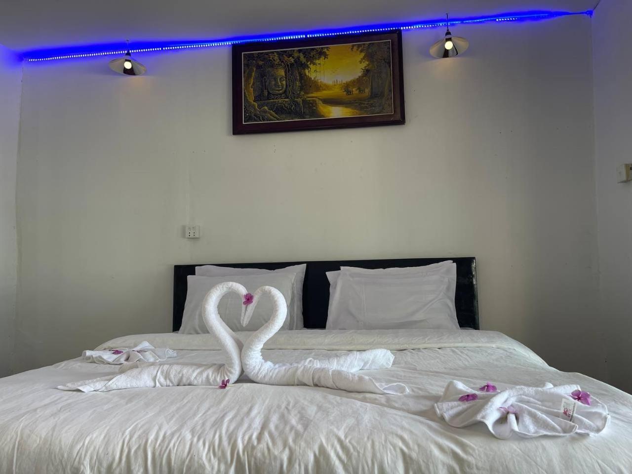 Koh Rong Beach Hostel And Bungalows Kaoh Touch Экстерьер фото