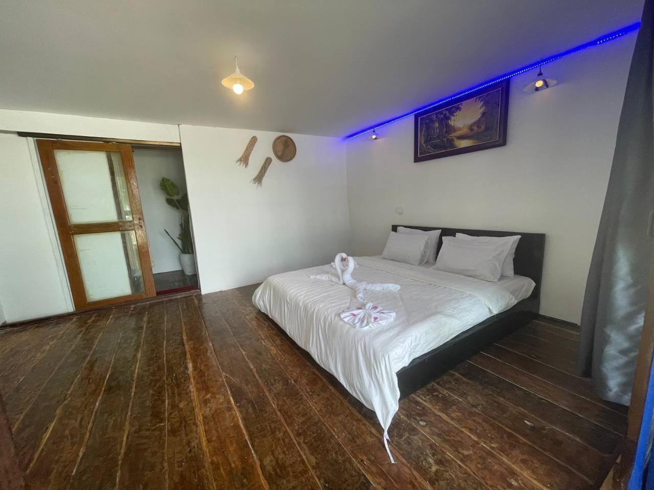 Koh Rong Beach Hostel And Bungalows Kaoh Touch Экстерьер фото