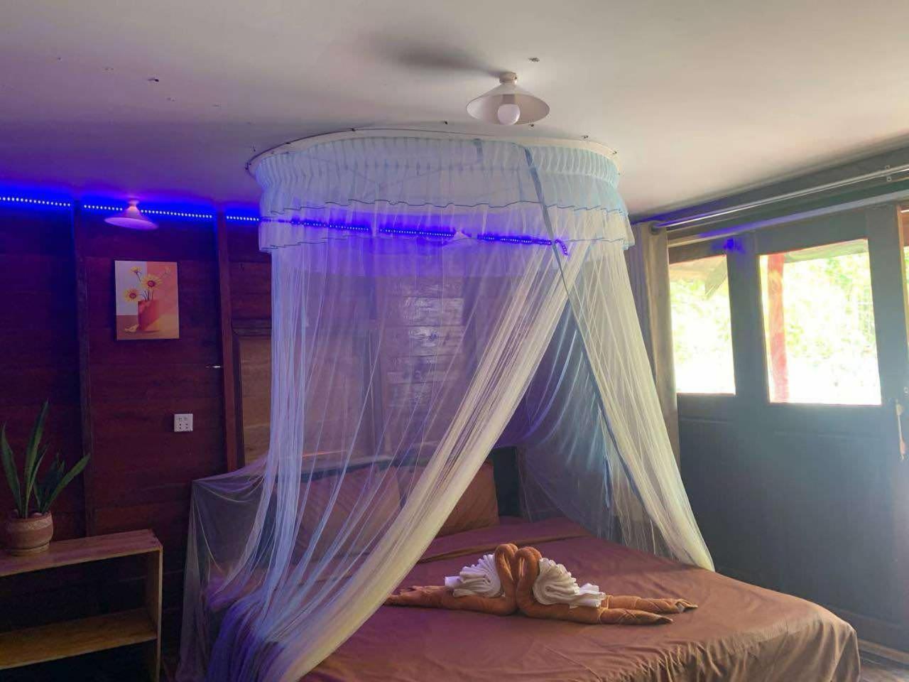 Koh Rong Beach Hostel And Bungalows Kaoh Touch Экстерьер фото