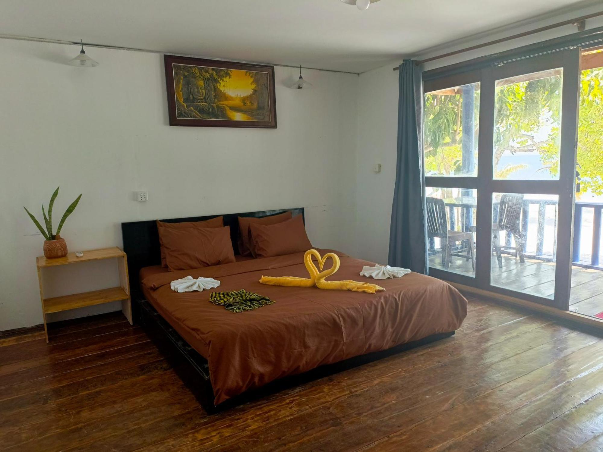Koh Rong Beach Hostel And Bungalows Kaoh Touch Экстерьер фото